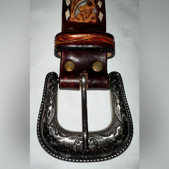 American Darling Hand Tooled Genuine American Leather Belt Beautiful Flowers - Picture 3 of 7